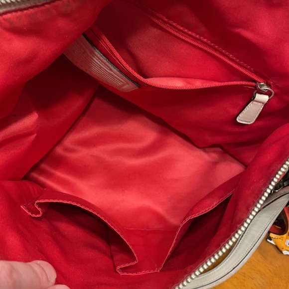 Authentic Coach handbag - Picture 7 of 8